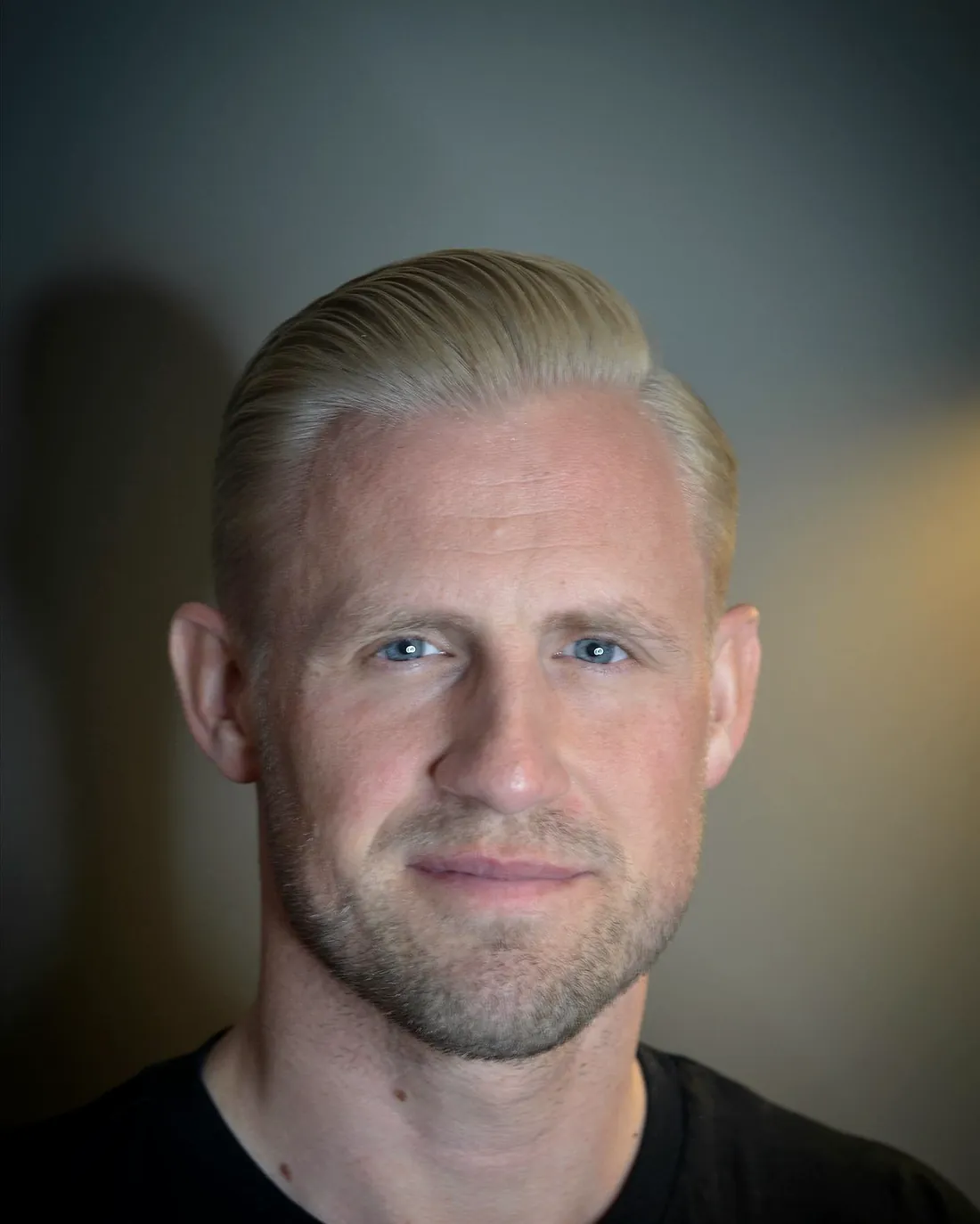 Slick side parting
